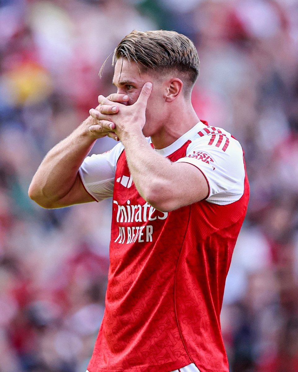 前消息, wC, 双方签约