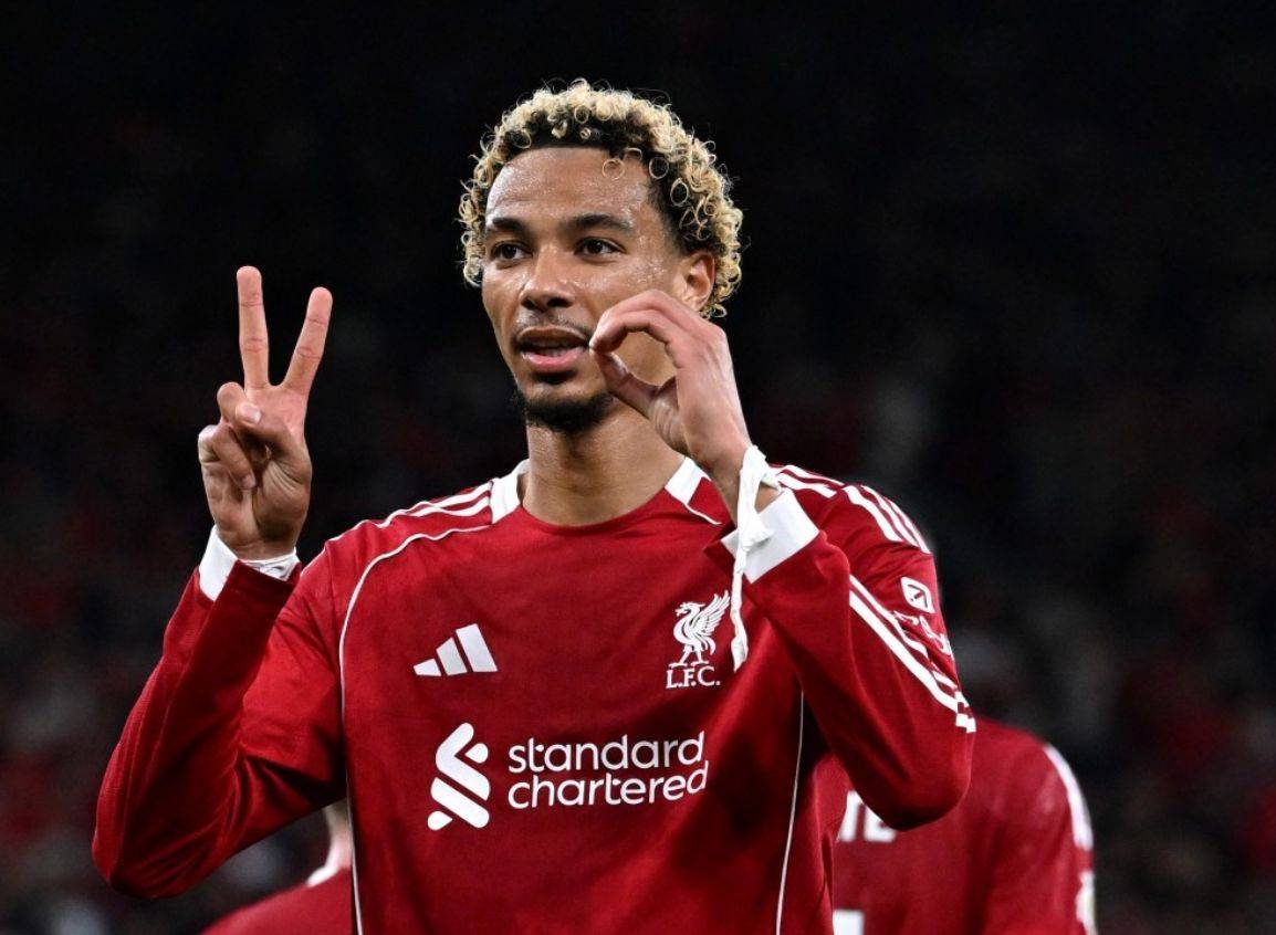 塞梅诺在禁, 着卫冕发起, 心球员