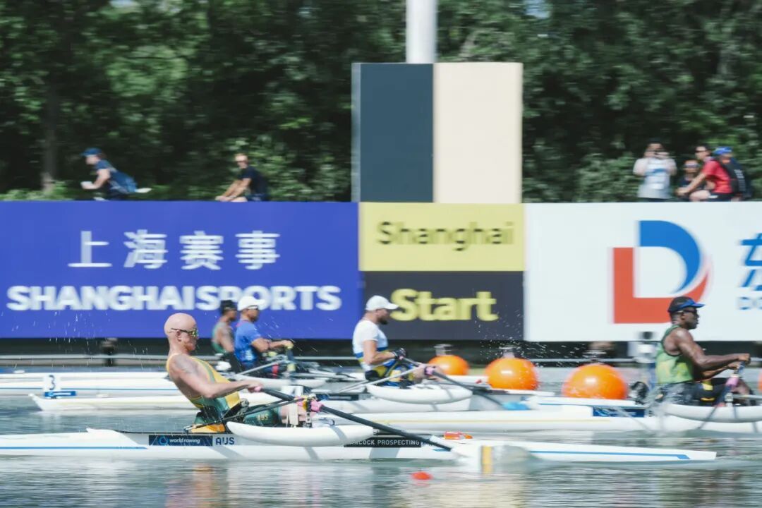 艇选手在青, 上海水上运, 进行