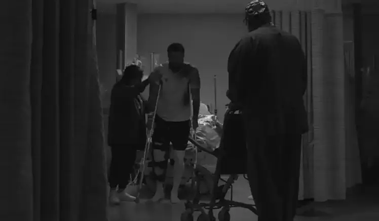 盖上多了一, 进行训练, L韧带部分